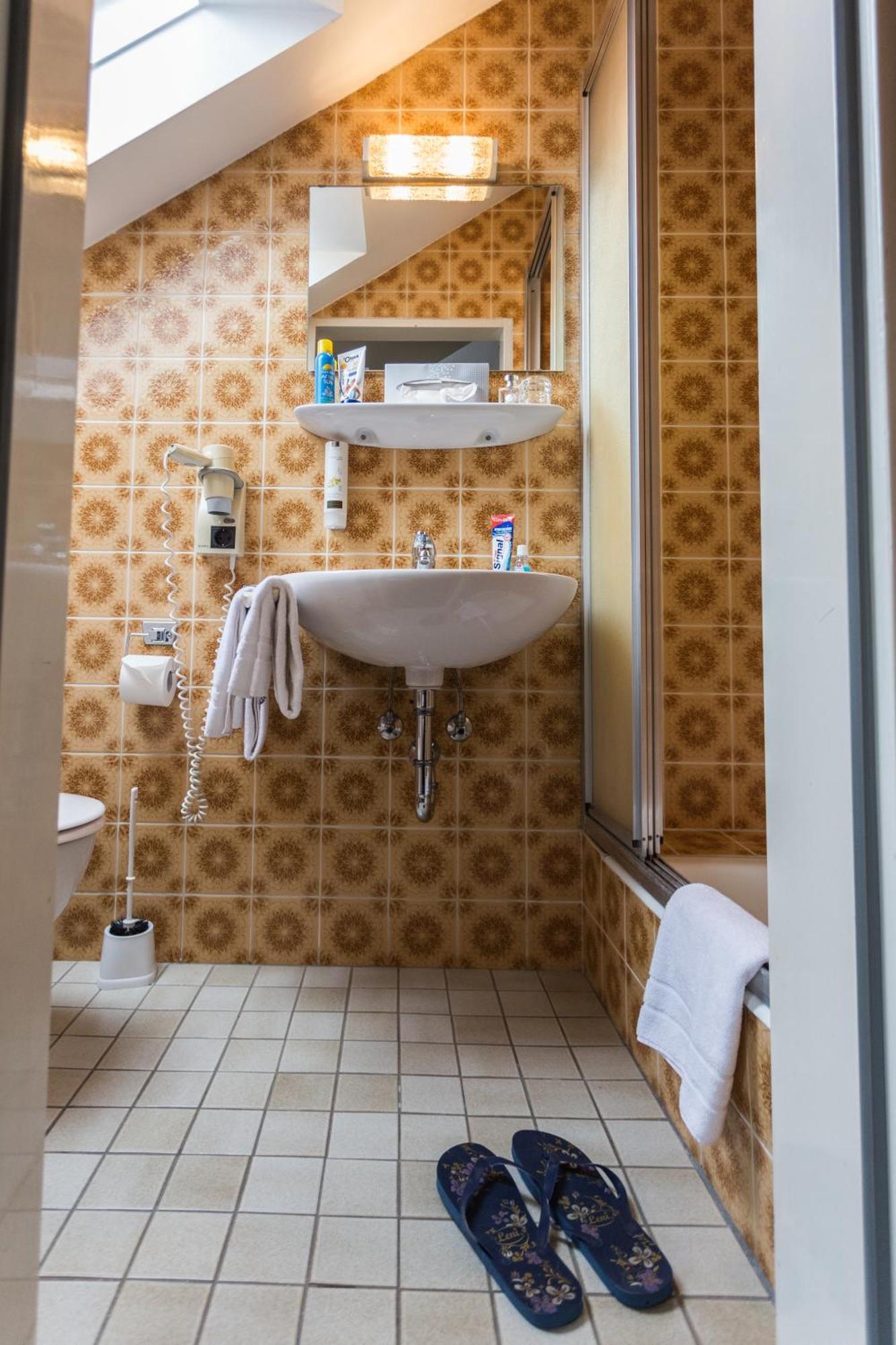 Hotel Löwen Randersacker Kamer foto